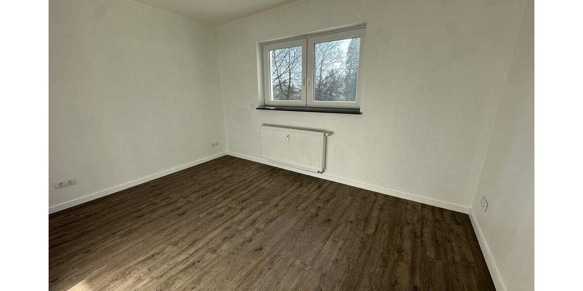Gewerbeobjekt Ebernhahn - 4 Zimmer, 86 m&sup2;, 610&euro; | Angebot:25797005