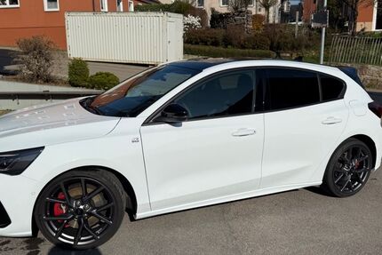 Ford Focus 18.900 km 33.000 &euro; Ellwangen 73479