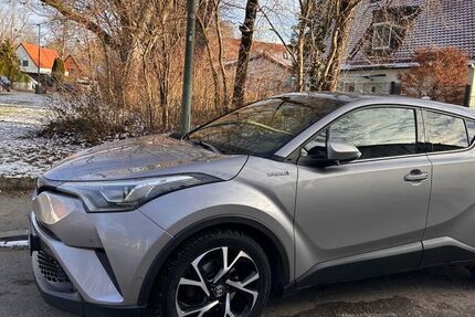 Toyota C-HR 141.000 km 15.000 &euro; München 81249