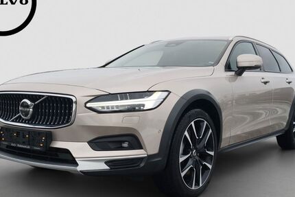 Volvo V90 Cross Country 65.450 km 48.000 &euro; Salzatal OT Bennstedt 06198