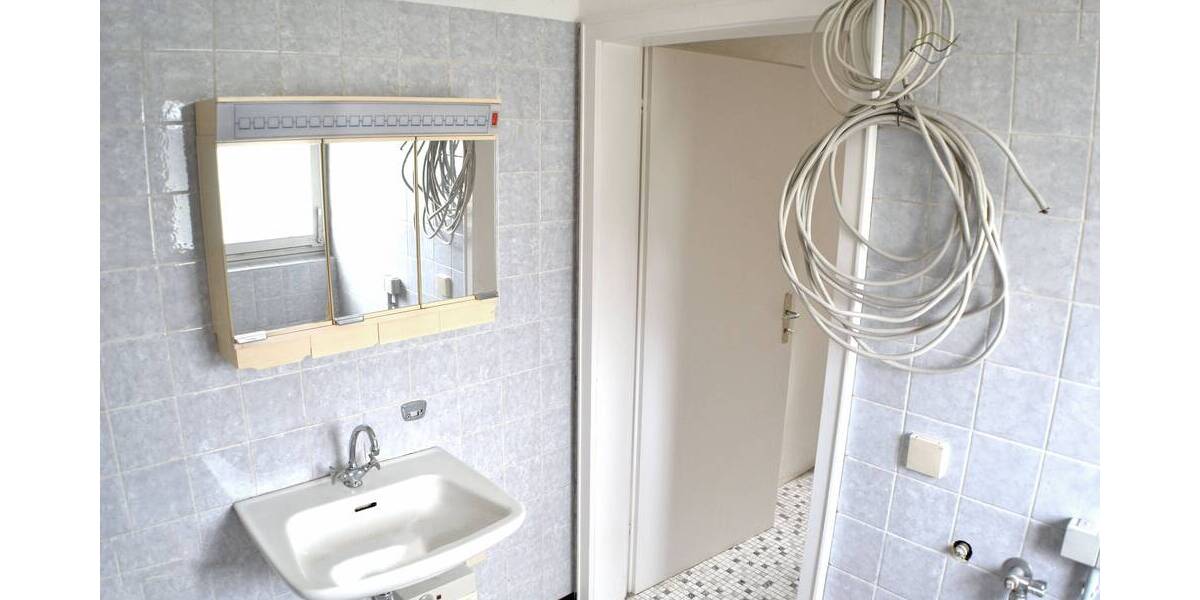 Mehrfamilienhaus, Wohnhaus Straubenhardt Conweiler - 4 Zimmer, 125 m&sup2;, 249.000&euro; | Angebot:25731114