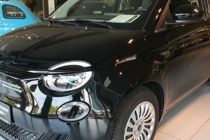 Fiat 500e 12.400 km 19.990 &euro; Lingen - Baccum 49811