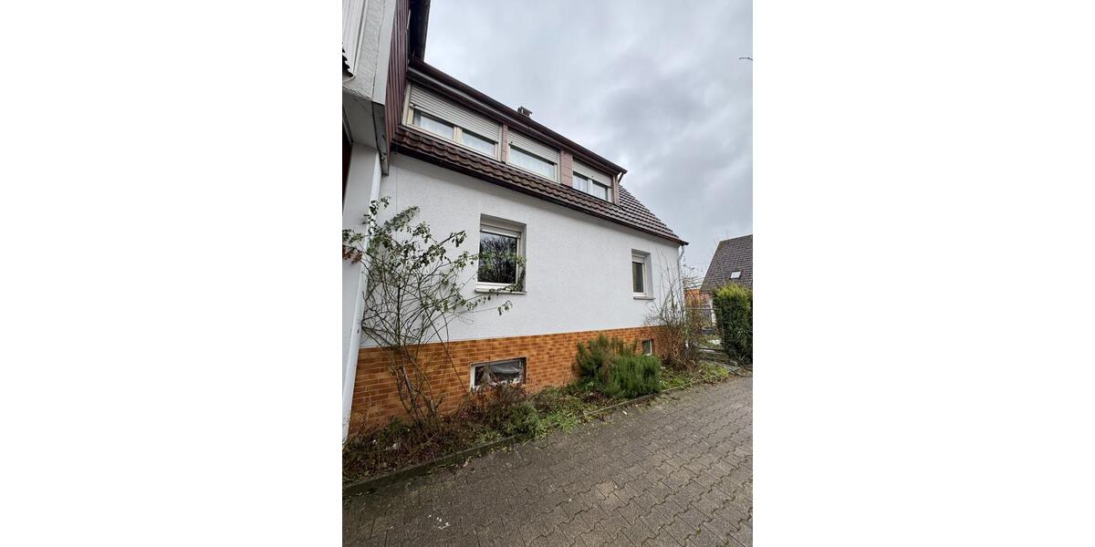 Mehrfamilienhaus, Wohnhaus Heilbronn Frankenbach - 6 Zimmer, 140 m&sup2;, 370.000&euro; | Angebot:24527394