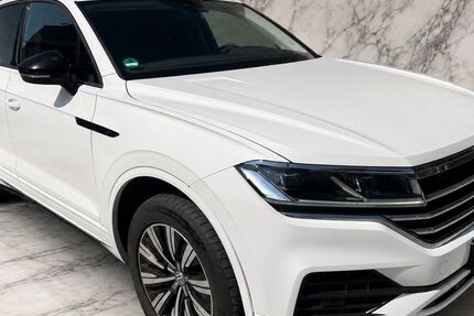 VW Touareg 150.583 km 26.800 &euro; Puchheim 82178