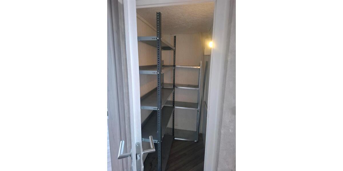 Etagenwohnung Hameln Kernstadt - 4 Zimmer, 96 m&sup2;, 150.000&euro; | Angebot:27029102