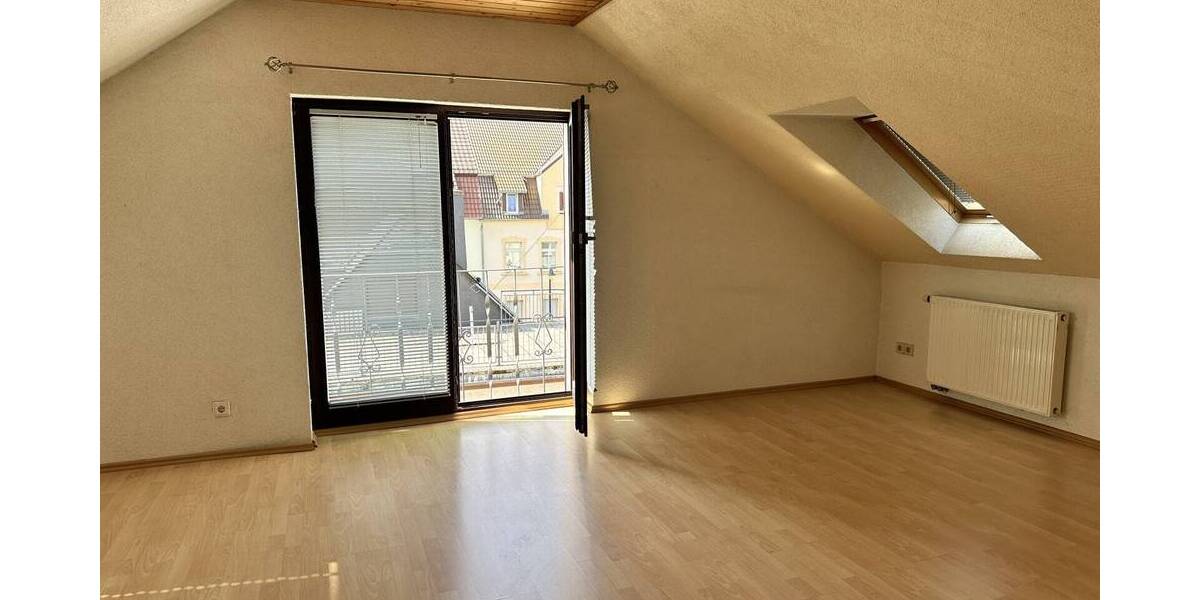 Etagenwohnung Zwickau Mosel - 4 Zimmer, 149 m&sup2;, 98.000&euro; | Angebot:23982705