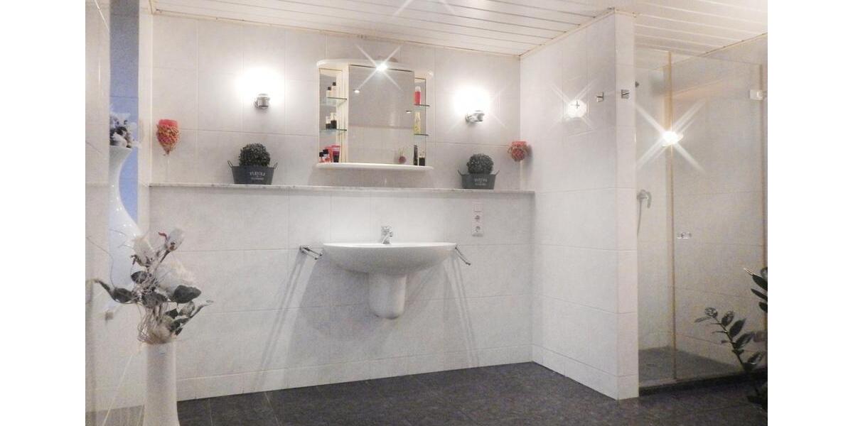 Mehrfamilienhaus, Wohnhaus Lemgo - 8 Zimmer, 215 m&sup2;, 449.000&euro; | Angebot:26722195
