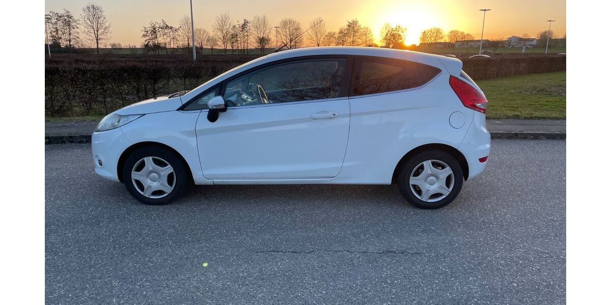 Ford Fiesta 193.000 km 2.450 &euro; Untergruppenbach 74199