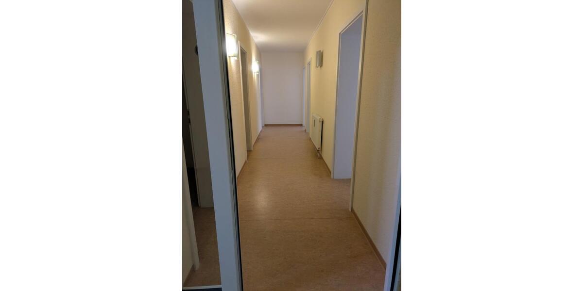 Einfamilienhaus Hettstedt - 15 Zimmer, 345 m&sup2;, 200.000&euro; | Angebot:24369250