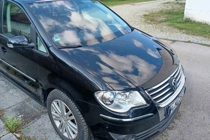 VW Touran 156.000 km 5.950 &euro; MAISACH 82216