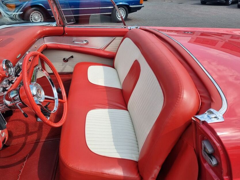 Ford Thunderbird 1.874 km 52.800 € Bremen-Stuhr 28816
