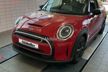 Mini Cooper SE 26.005 km 19.190 &euro; Soest 59494