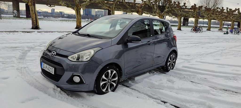 Hyundai i10 158.000 km 5.200 &euro; Düsseldorf 40545