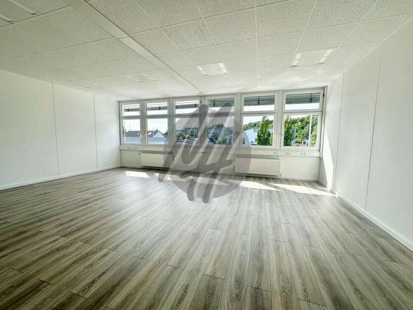 Büro in Bad Homburg v.d.H. 9.800 € 1090 m²