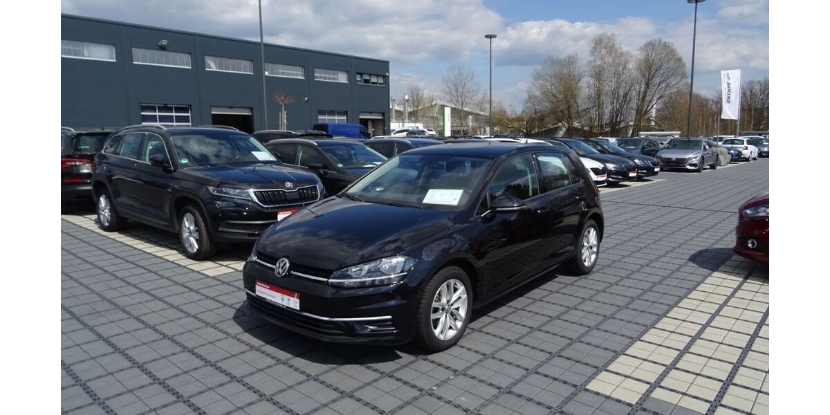 VW Golf 92.772 km 21.790 &euro; Marktredwitz 95615