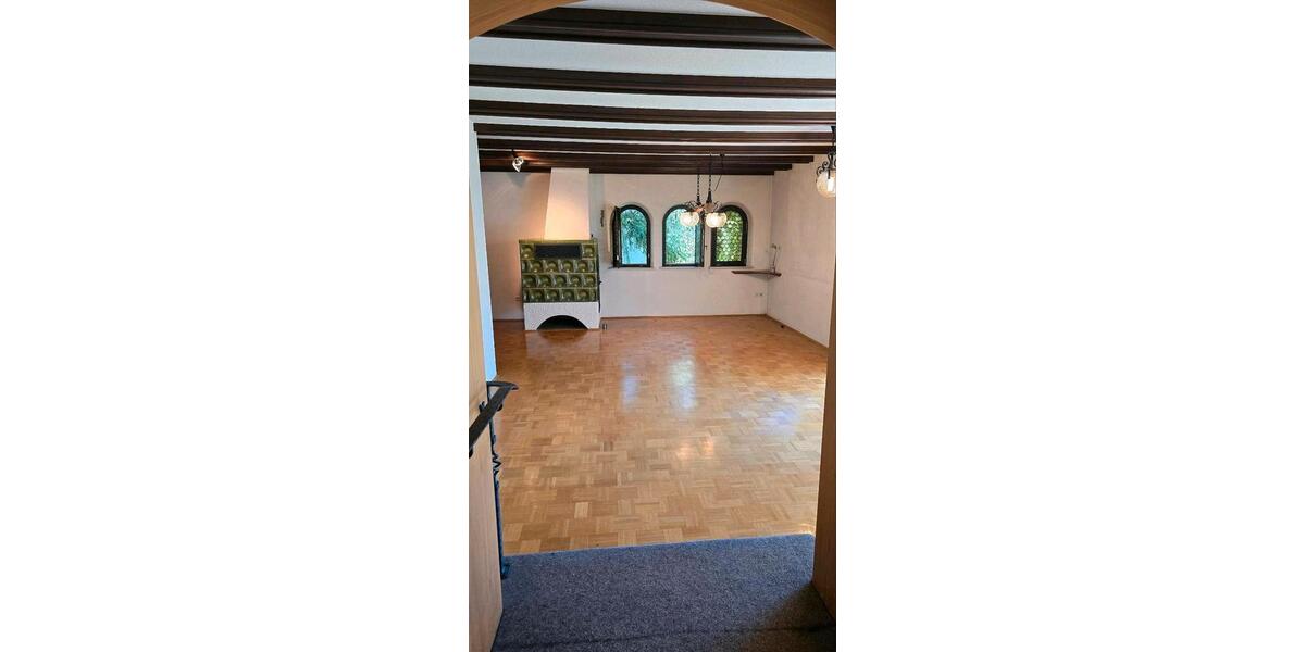 Reihenhaus Trossingen - 8 Zimmer, 192 m&sup2;, 490.000&euro; | Angebot:26906853