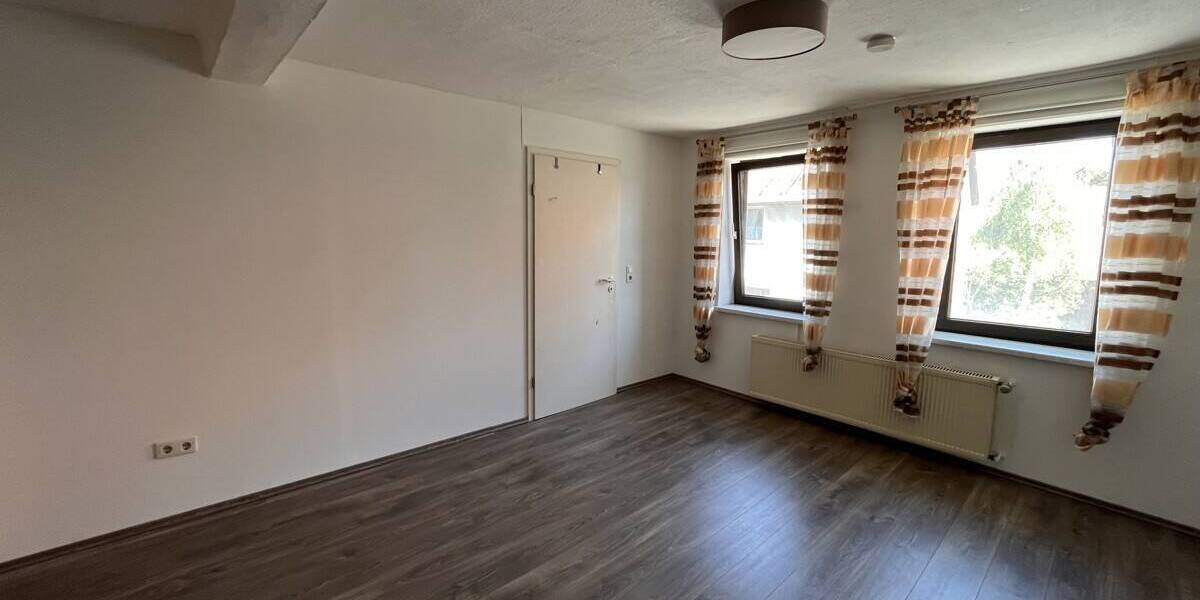 Einfamilienhaus Hofgeismar / Schöneberg Schöneberg - 8 Zimmer, 184 m&sup2;, 129.000&euro; | Angebot:26377067
