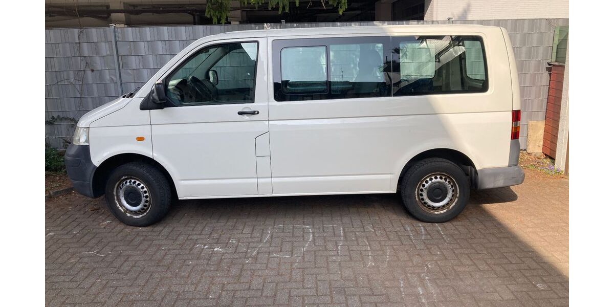 VW T5 Transporter 200.513 km 7.500 &euro; Freiburg 79110