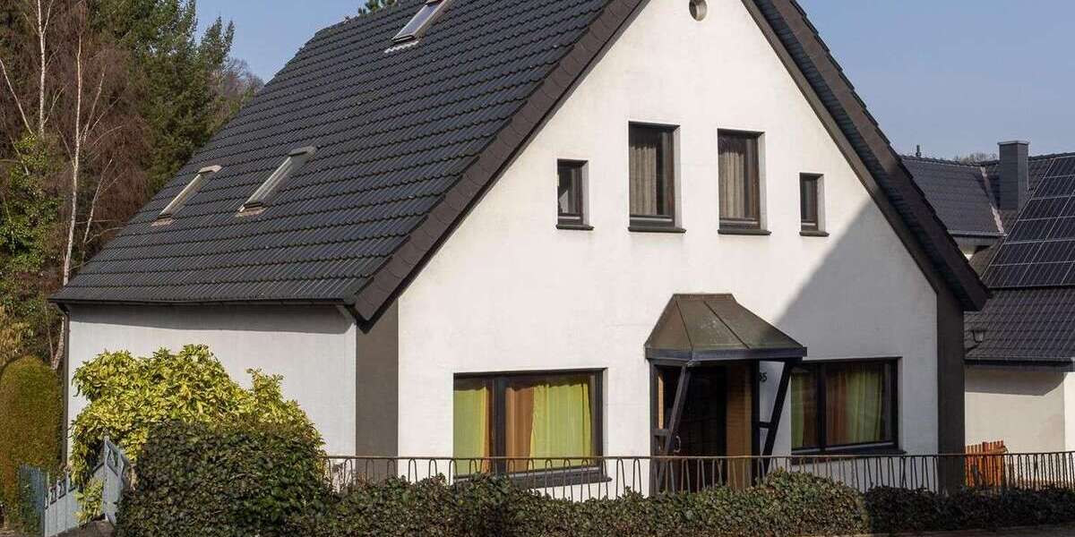 Einfamilienhaus Vlotho - 7 Zimmer, 165 m&sup2;, 175.000&euro; | Angebot:25429175