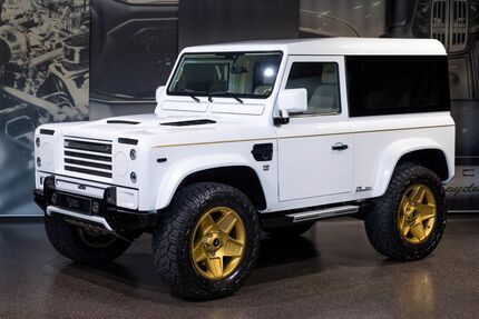 Land Rover Defender 5.500 km 332.010 € München 81829