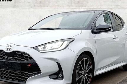 Toyota Yaris 11.582 km 23.980 € Stralsund 18437