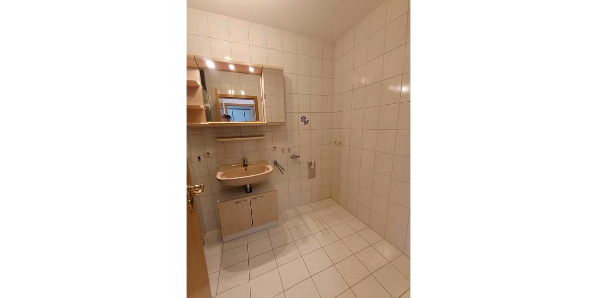 Erdgeschoßwohnung Hengersberg - 2 Zimmer, 63 m&sup2;, 180.000&euro; | Angebot:27155207