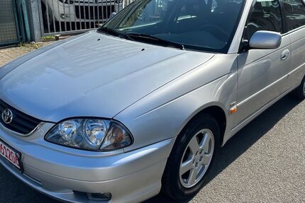 Toyota Avensis 119.300 km 3.200 € Bremen 28215