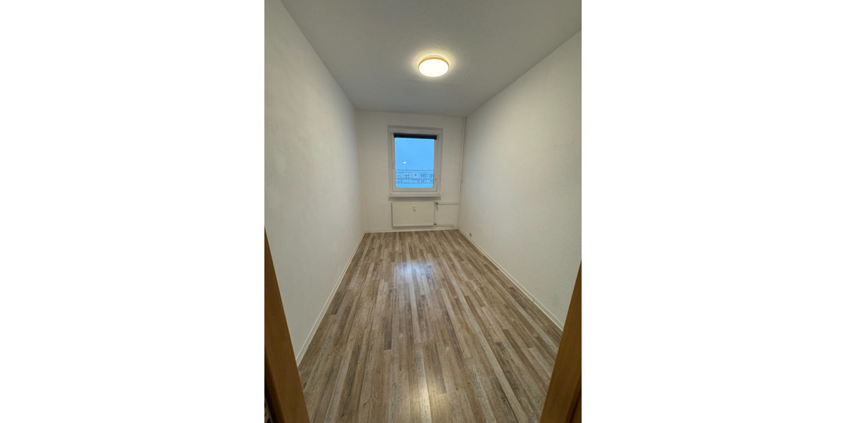 Wohnen auf Zeit Neubrandenburg - 5 Zimmer, 150 m&sup2;, 365&euro; | Angebot:25137078