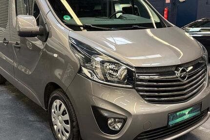 Opel Vivaro 106.000 km 17.950 &euro; Hilden 40721