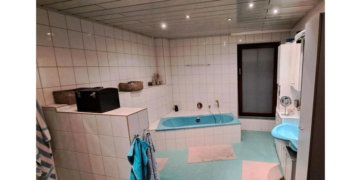 Einfamilienhaus Werdau - 5 Zimmer, 170 m&sup2;, 195.000&euro; | Angebot:27095365