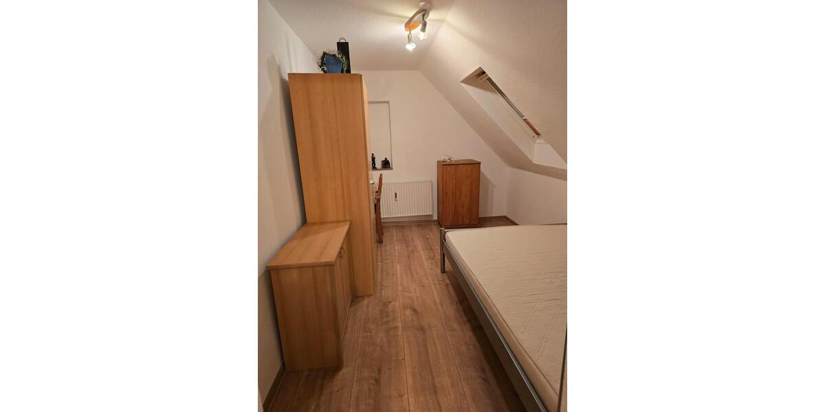 Dachgeschoßwohnung Erwitte - 1.5 Zimmer, 35 m&sup2;, 450&euro; | Angebot:27579405