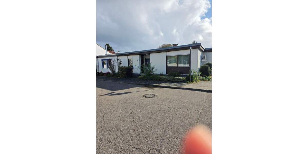 ***Eckgrundstück!, geräumiges Haus in guter Wohnlage sucht neuen Eigentümer!*** 5 zimmer