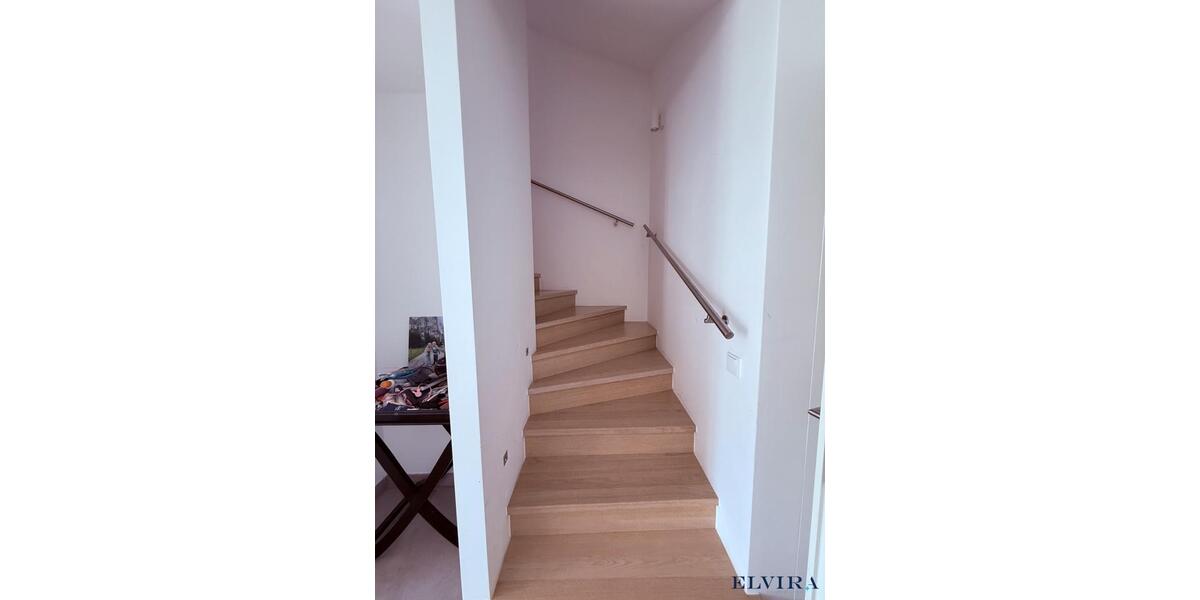 Doppelhaushälfte München Bogenhausen - 5 Zimmer, 144 m&sup2;, 3.970&euro; | Angebot:26247760