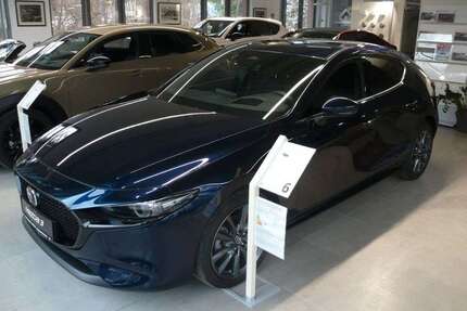 Mazda 3 2.500 km 25.885 &euro; Hamburg 22049