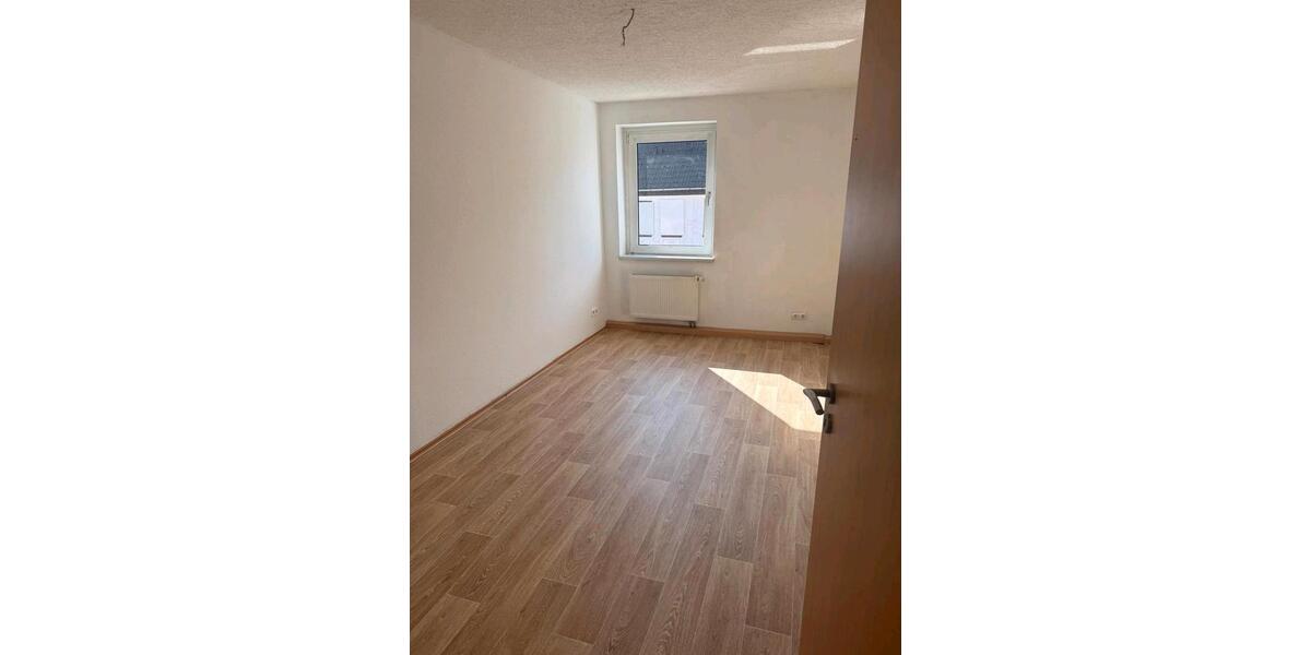 Etagenwohnung Burg - 1 Zimmer, 53 m&sup2;, 470&euro; | Angebot:26411642