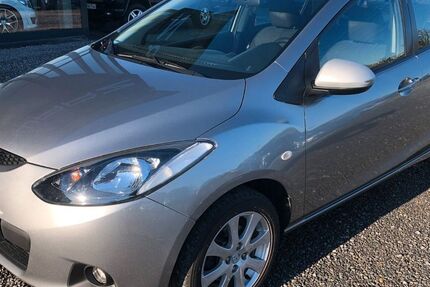 Mazda 2 64.000 km 5.950 &euro; Öhringen 74613