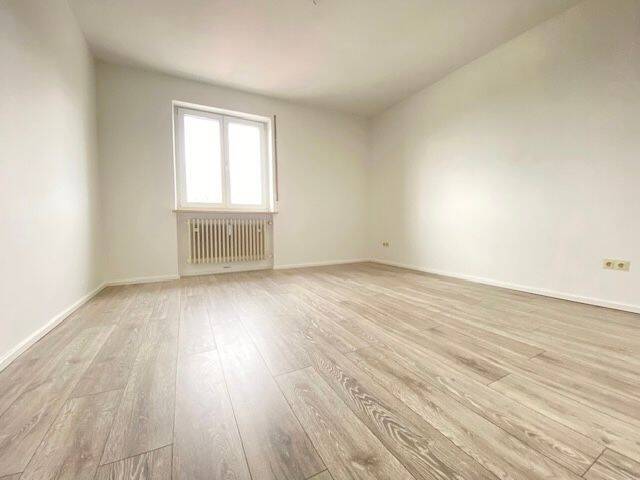 Etagenwohnung Freilassing Aumühle - 3 Zimmer, 77 m&sup2;, 990&euro; | Angebot:26908723