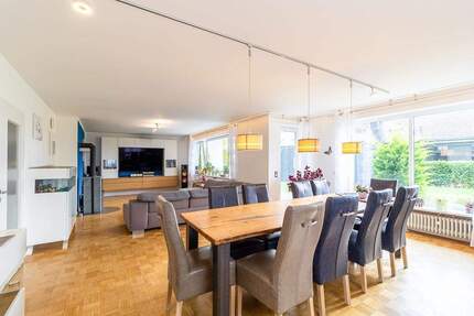 Haus Bayreuth / Meyernberg Meyernberg - 6 Zimmer, 250 m&sup2;, 735.000&euro; | Angebot:25374279