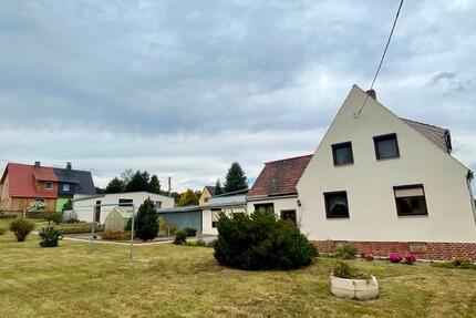 Hübsche Doppelhaushälfte mit großzügigem Grundstück 4 zimmer