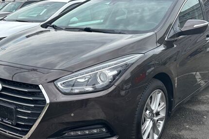 Hyundai i40 106.000 km 10.700 &euro; Heidelberg 69115