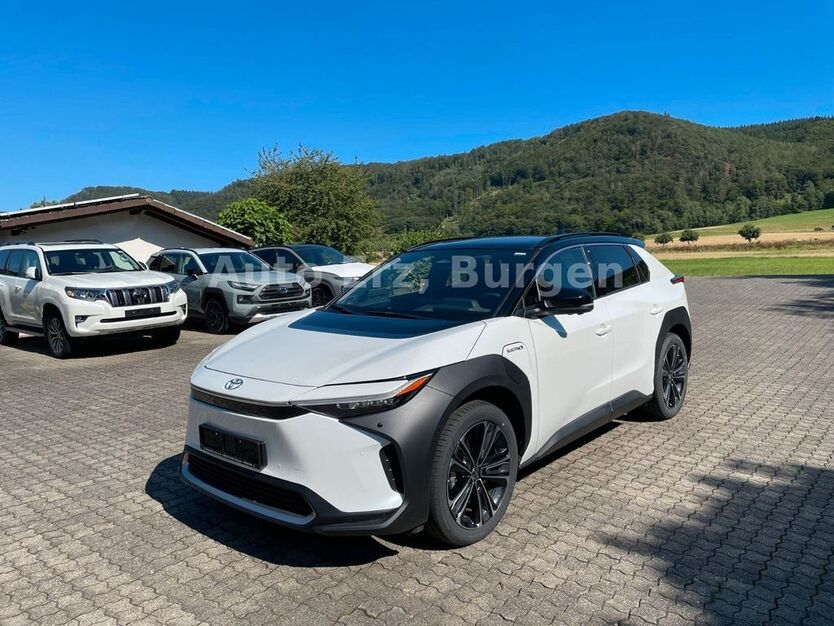 Toyota bZ4X 2.933 km 44.030 € Burgen 54472