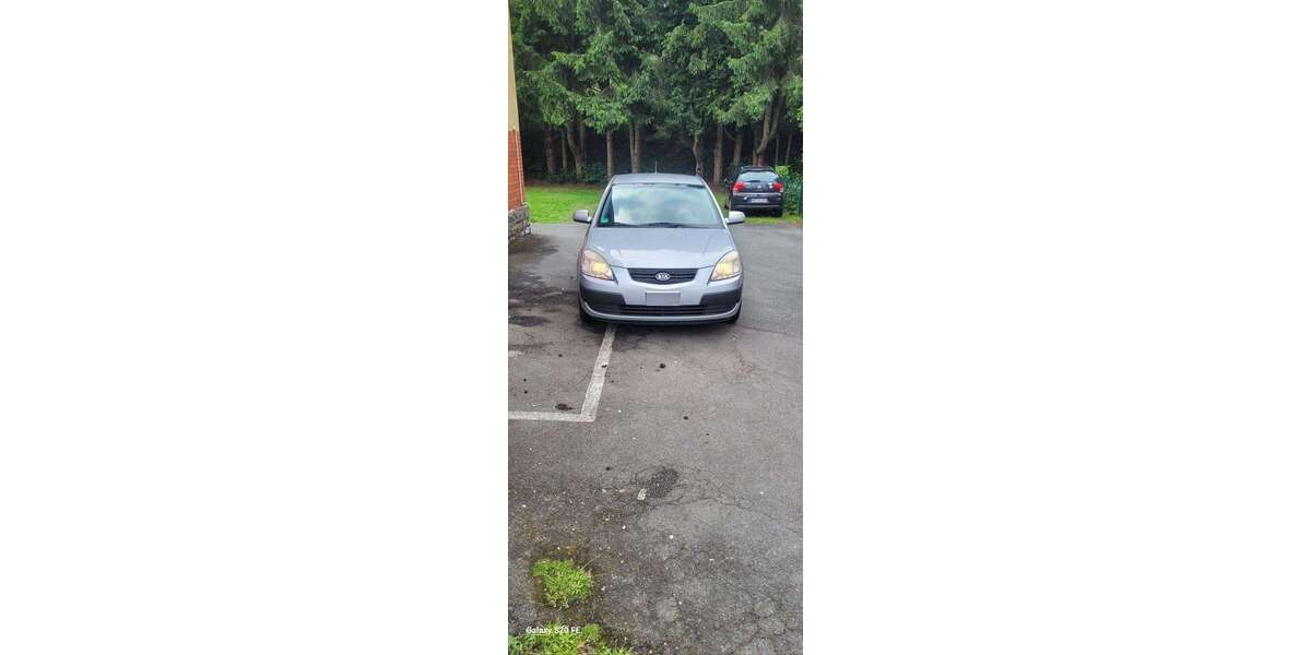 Kia Rio 150.000 km 1.399 &euro; Halver 58553