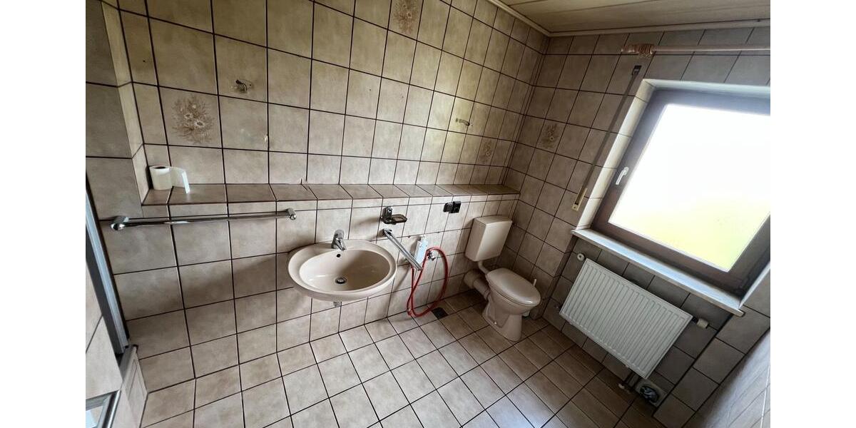 Dachgeschoßwohnung Bad Kötzting - 5 Zimmer, 130 m&sup2;, 1.100&euro; | Angebot:25339734