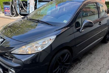 Peugeot 207 149.077 km 2.199 &euro; Frankfurt 60487