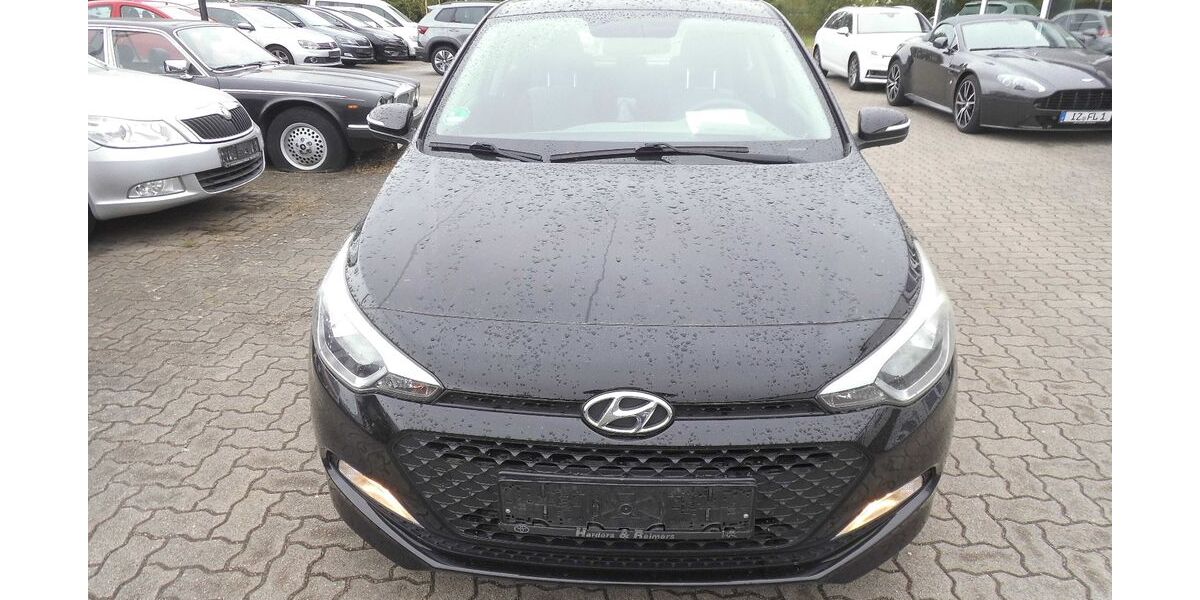 Hyundai i20 113.000 km 6.990 &euro; Kellinghusen 25548
