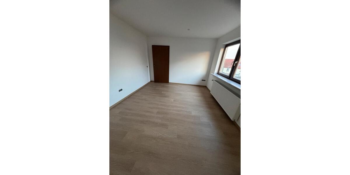 Etagenwohnung Calw - 3 Zimmer, 88 m&sup2;, 1.208&euro; | Angebot:26302572