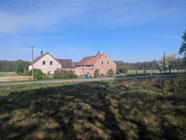 3-Seiten-Hof mit 1ha Land - Einfamilienhaus Hohendubrau OT Groß Saubernitz Groß Saubernitz | Angebot:26102669