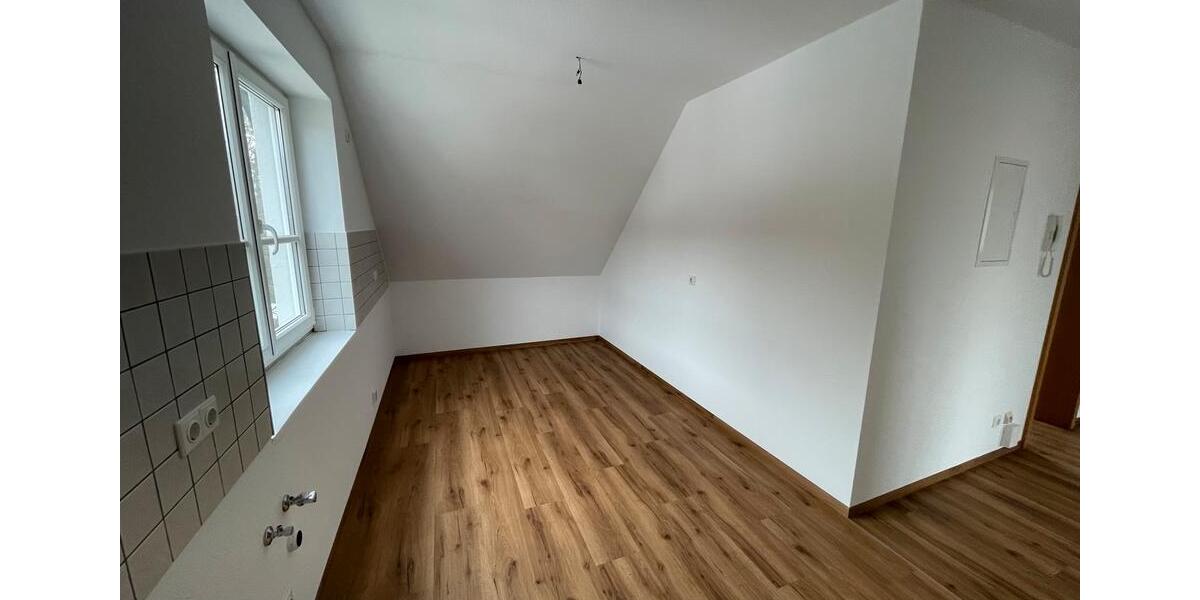 Dachgeschoßwohnung Suhl Aue 1 - 2.5 Zimmer, 75 m&sup2;, 95.625&euro; | Angebot:25602696