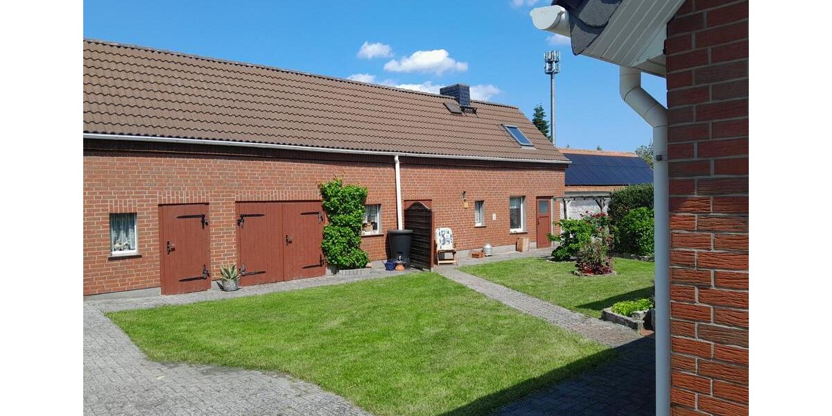 Einfamilienhaus mit großzügigem Grundstück und Nebengelass 3.5 zimmer