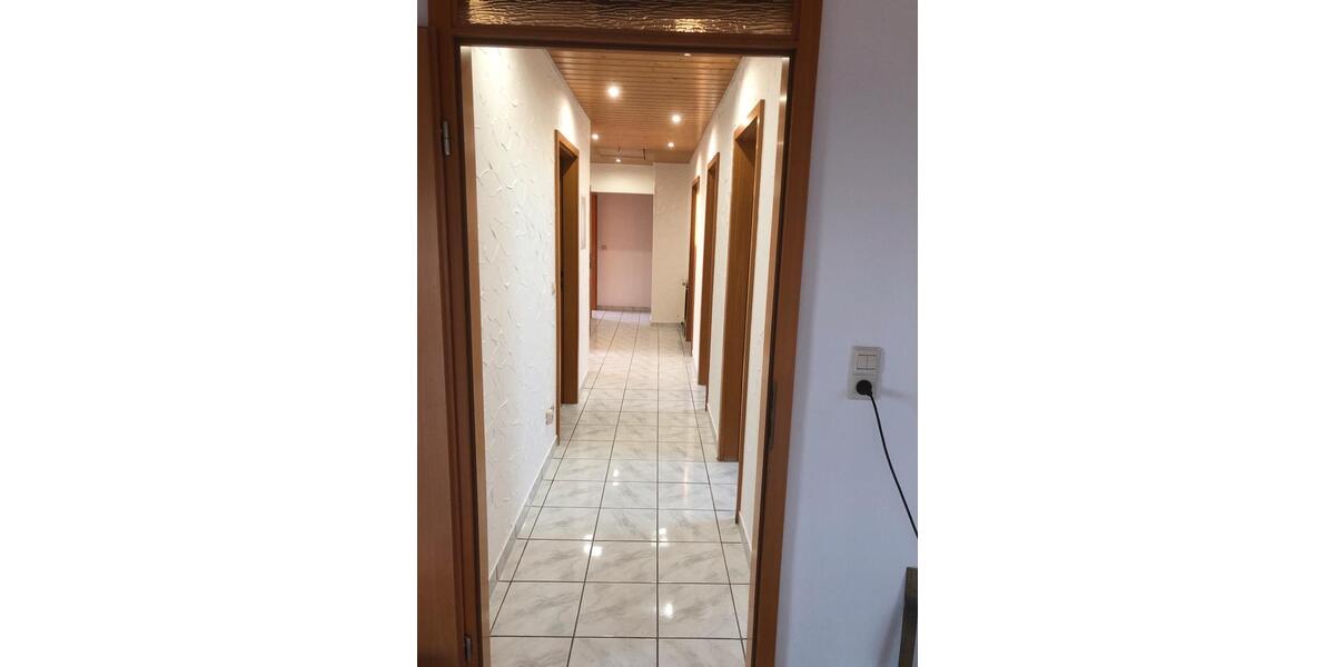 Dachgeschoßwohnung Bretzfeld - 4 Zimmer, 81 m&sup2;, 810&euro; | Angebot:25823513